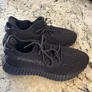 NWOT dark grey size 7.5 IMITATION Yeezy tennis shoes.